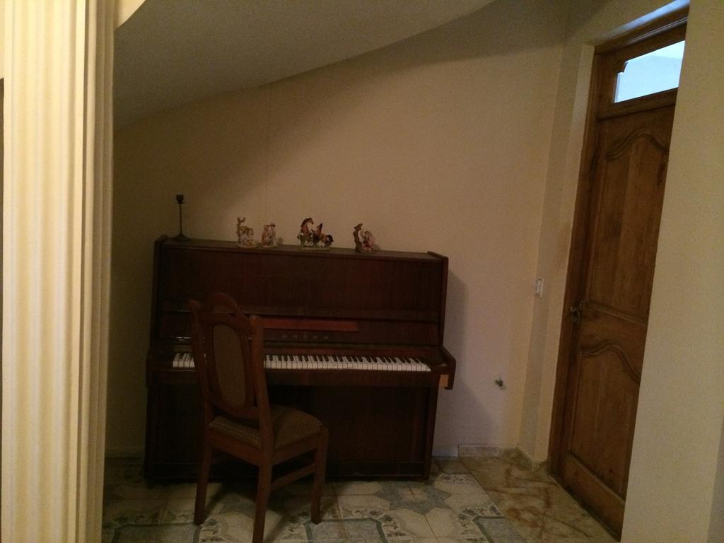 Talo'S Guest House ماكينجاوري الغرفة الصورة